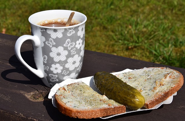 有着严格的 有着严格的